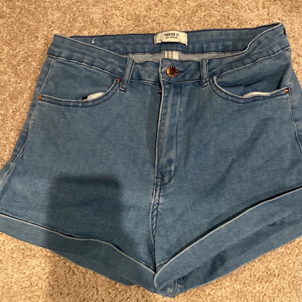 Forever 21 Highwaisted stretchy shorts